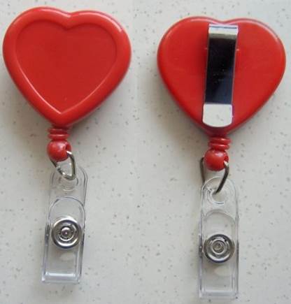 Heart shape retractable badge holder