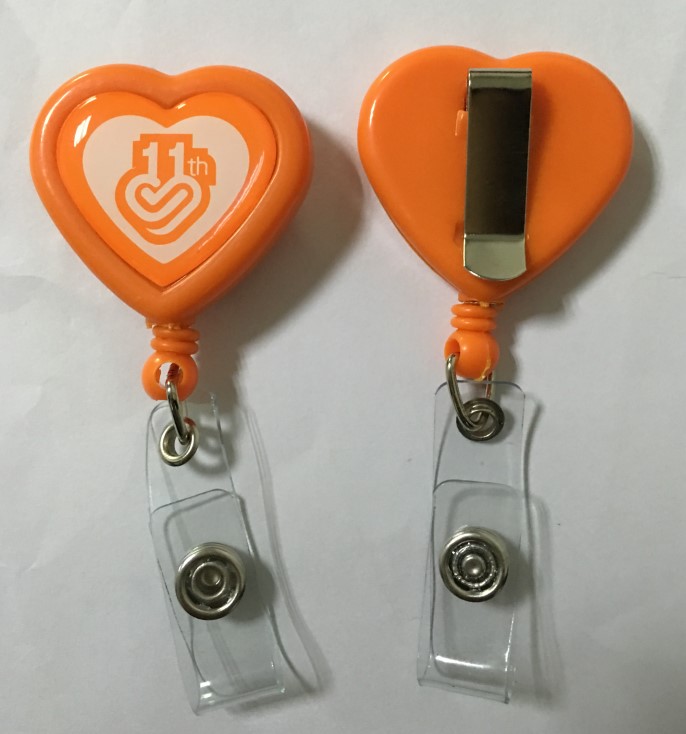 Heart shape retractable badge holder
